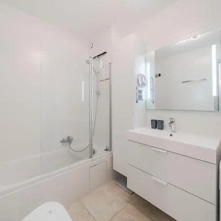 Very One Bedroom In The Heart Of 아파트